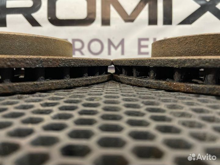 Диск тормозной передний Mitsubishi Galant EA5A