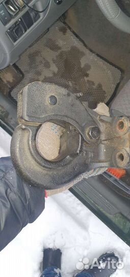 Буксировочная петля фаркоп Toyota Land Cruiser