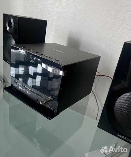 Музыкальный центр samsung мм-Е320D