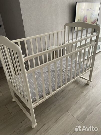 Кроватка детская