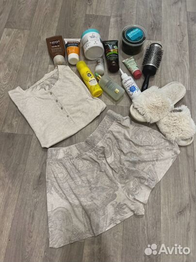 Пакет уходовой косметики пижама тапочки