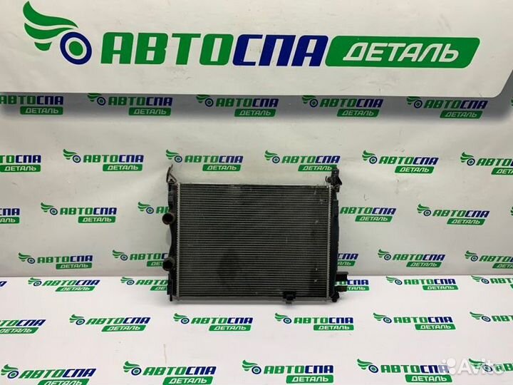 Радиатор охлаждения двигателя Nissan Qashqai J10