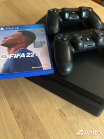 Sony playstation 4 slim 500gb + 2 пульта