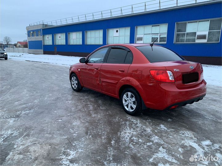 Kia Rio 1.4 МТ, 2009, битый, 170 000 км