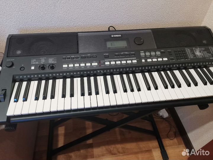 Синтезатор Yamaha PSR-E433