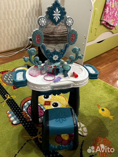 Трюмо с зеркалом детское