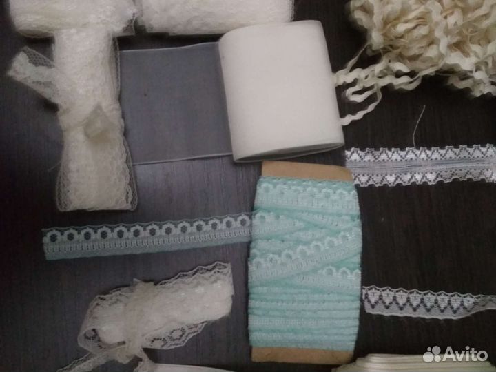 Нитки, кружева, атласная лента