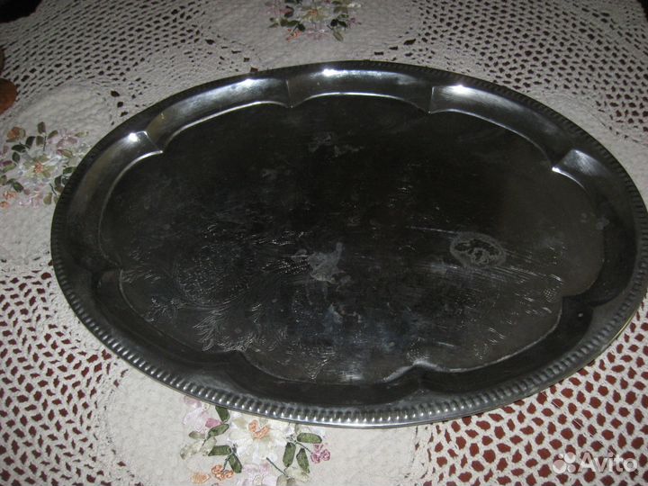 Поднос винтажный металл овальный Европа