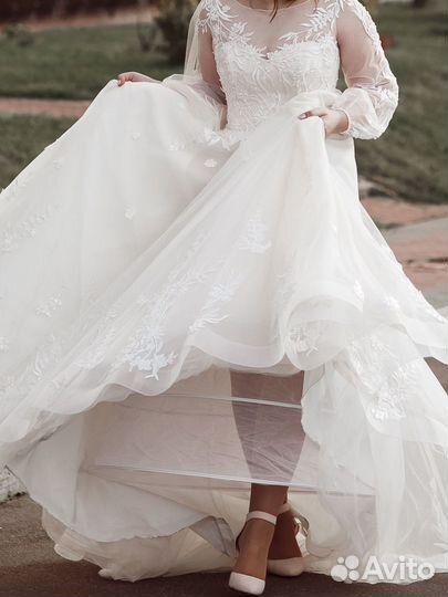 Свадебное платье