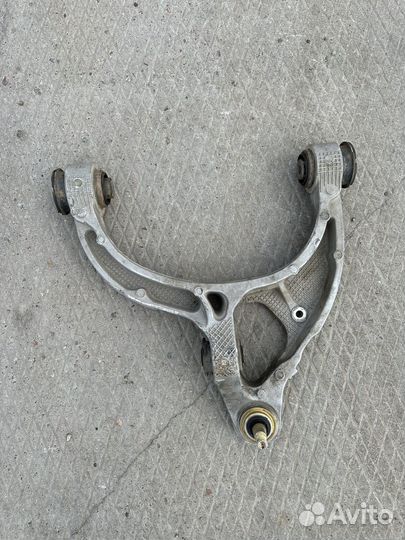 Рычаг передний правый dodge ram 5gen 68261620