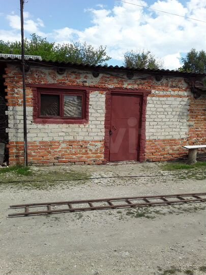 Гараж, > 30 м²