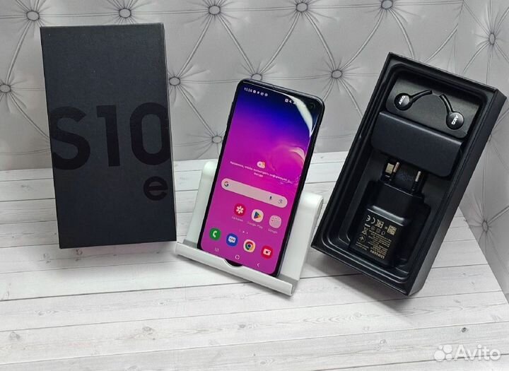 Samsung Galaxy S10e, 6/128 ГБ