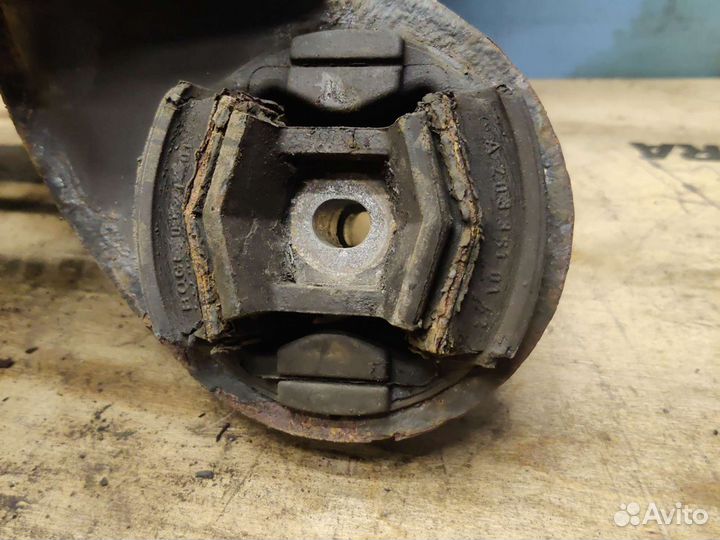 Подрамник задний Mercedes W203 C203