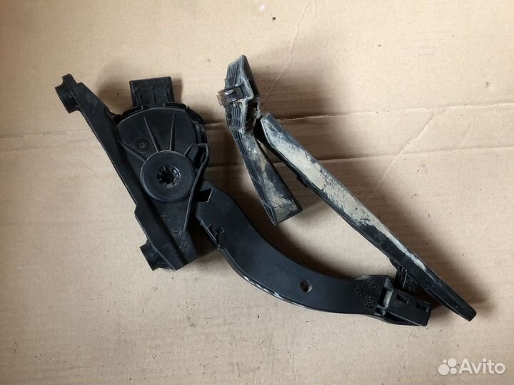 Kia ceed 2 педаль газа