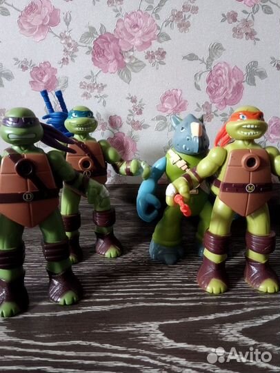 Фигурки черепашек-ниндзя