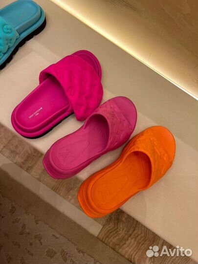 Женские сланцы Louis Vuitton Pool 55