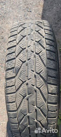 Kormoran Snow 205/60 R16 96H