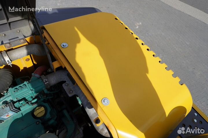 Гусеничный экскаватор Volvo EC220D, 2013