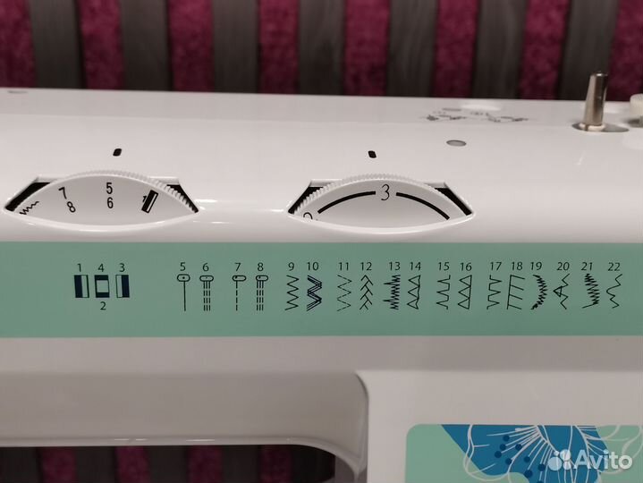 Швейная машинка Leader