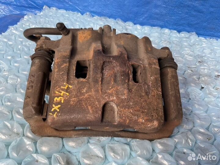 Суппорт передний правый Acura Mdx YD1 J35A5 2003