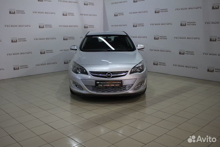 Opel Astra 1.6 МТ, 2014, 172 000 км