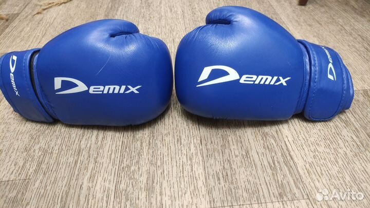 Боксерские перчатки