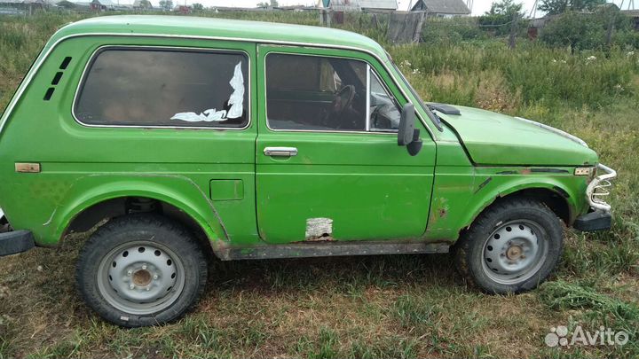 LADA 4x4 (Нива) 1.6 МТ, 1982, 200 000 км