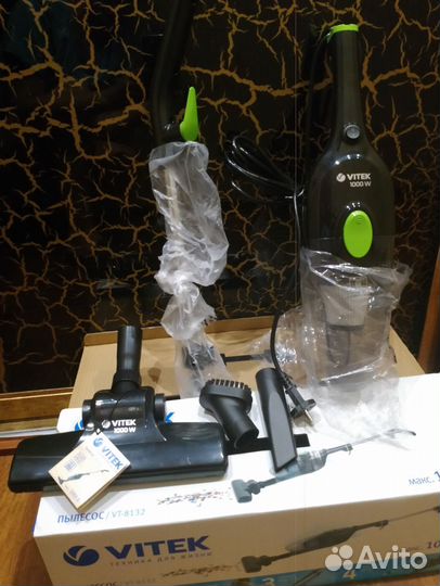 Вертикальный пылесос Vitek VT-8132