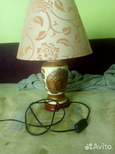 Лампа с абажуром