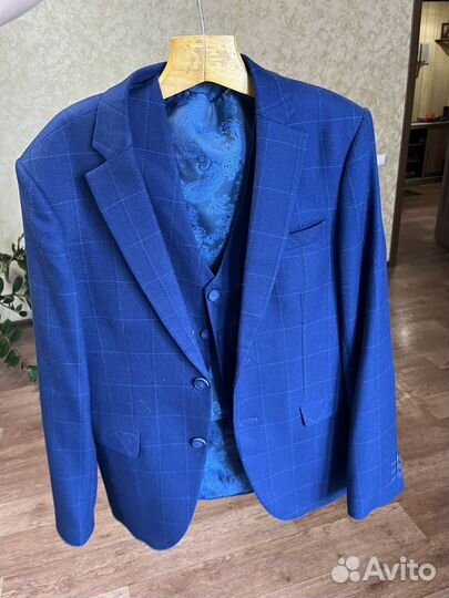 Школьный костюм