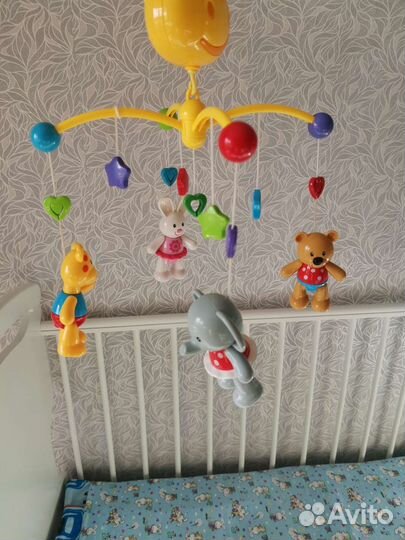 Мобиль на детскую кроватку