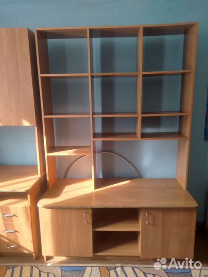 Стеллаж и стол