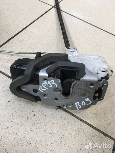 Замок дверной передний левый Chevrolet Cruze