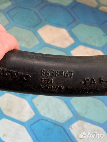 Патрубок интеркулера 8638967