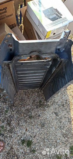 Toyota Prius крышка большого аккумулятора