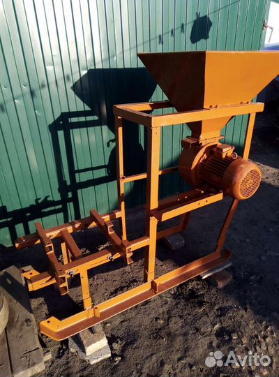 Зернодробилка