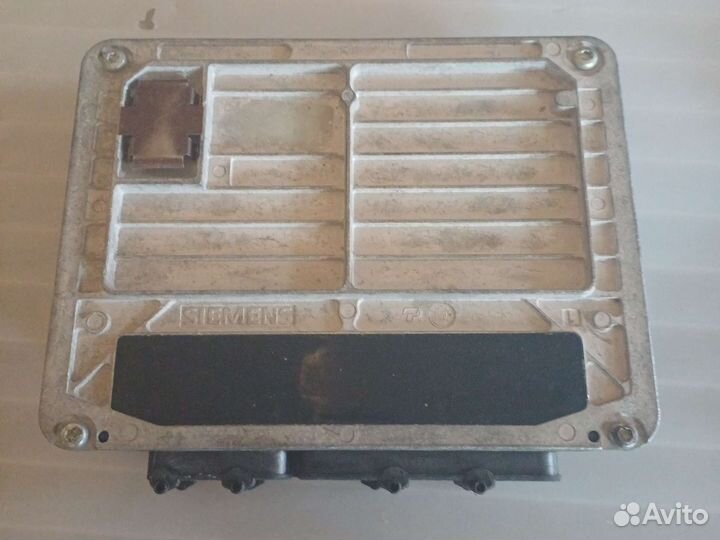 Эбу фольцваген пассат B3.B5 1.6 ART:3B0 907 557 P