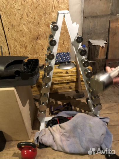 Набор гантелей