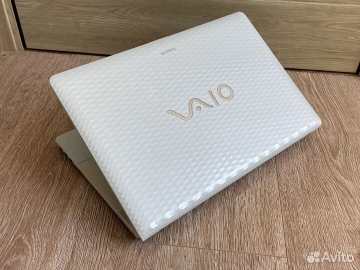 17.3/I3 2330M/410M 1GB/6GB/640GB