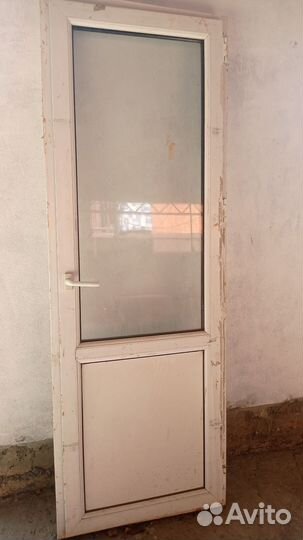 Двери пластиковые бу