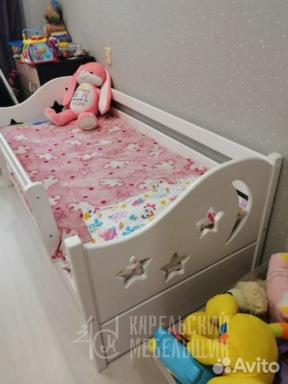 Детская кровать из дерева