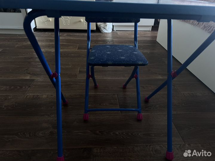 Детский стол и стул