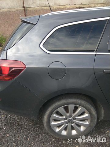 Крыло заднее правое на Опель Астра J 2014 год