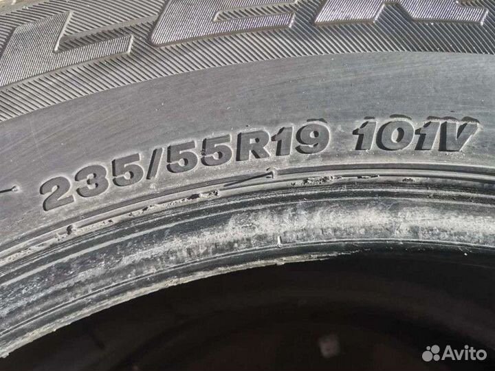 Bridgestone Dueler H/L 33 235/55 R19