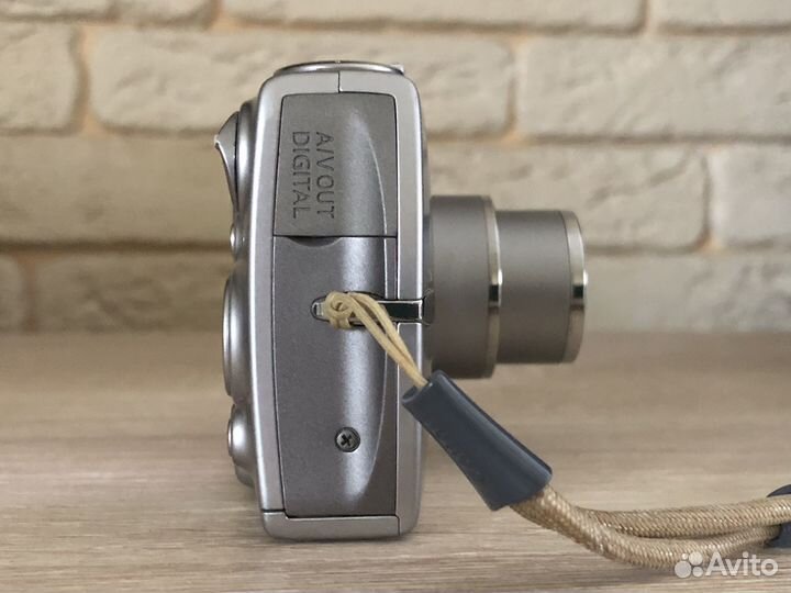 Canon Ixus 750