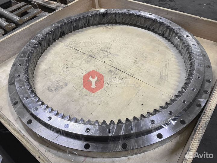 Опорно-поворотный круг Komatsu PC350-8