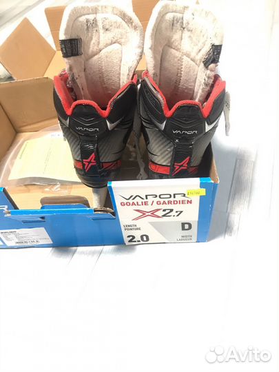 Хоккейные вратарские коньки bauer