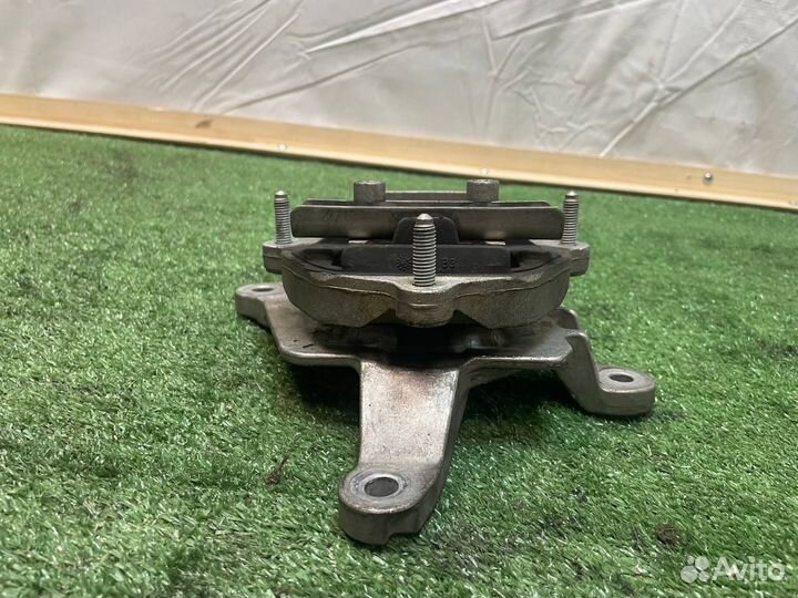 Опора кпп Audi Q5 8R