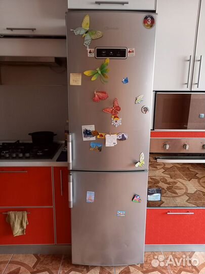 Холодильник двух камерный