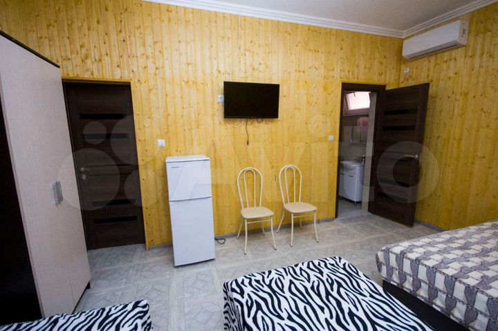 Комната 25 м² в 5-к., 2/2 эт.